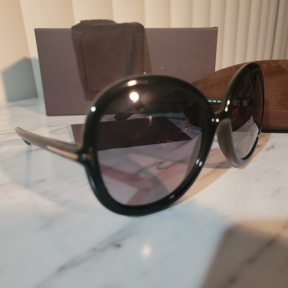 Stylish Tom Ford Candice Shades Black
